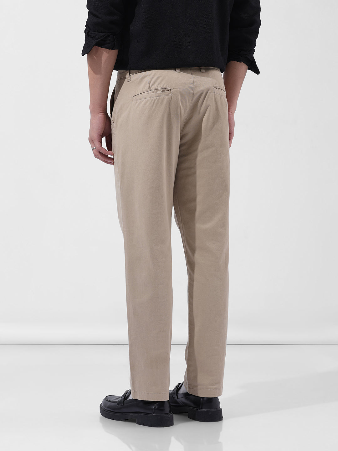 Men's Beige Regular Fit Solid Casual Chinos
