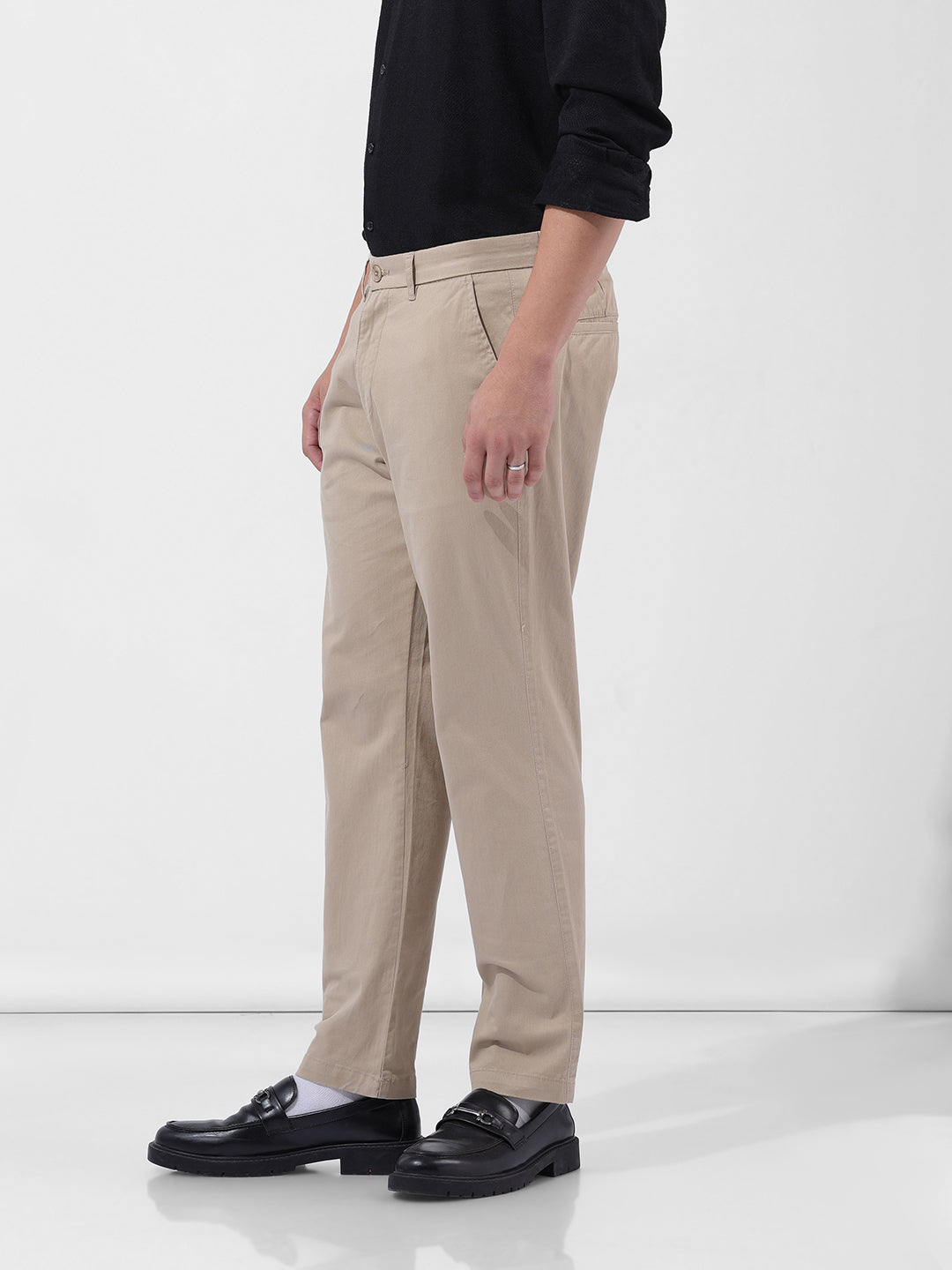 Men's Beige Regular Fit Solid Casual Chinos