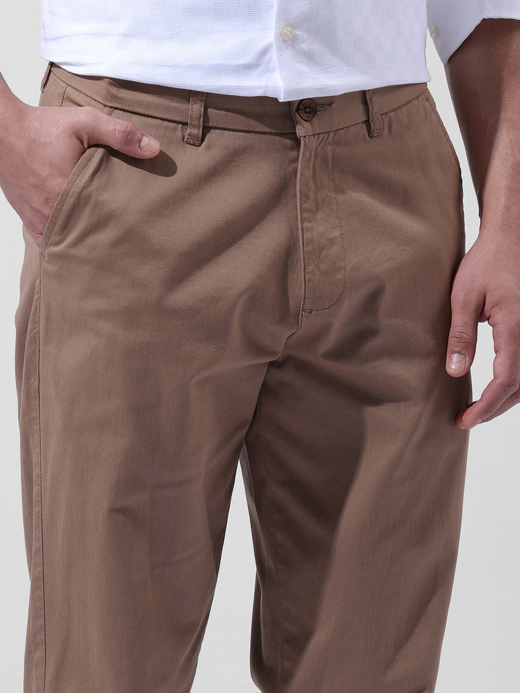 Men's Khaki Regular Fit Solid Casual Chinos
