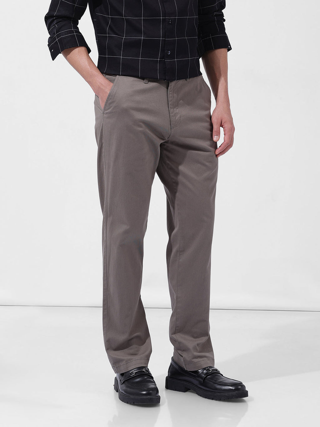 Men's Stone Regular Fit Solid Casual Chinos