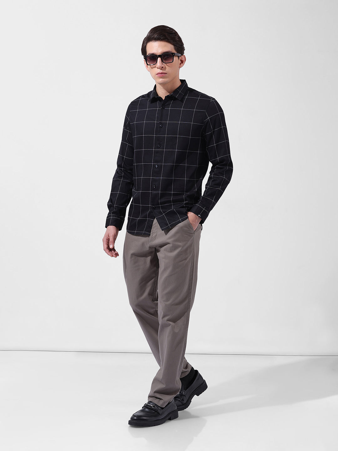 Men's Stone Regular Fit Solid Casual Chinos