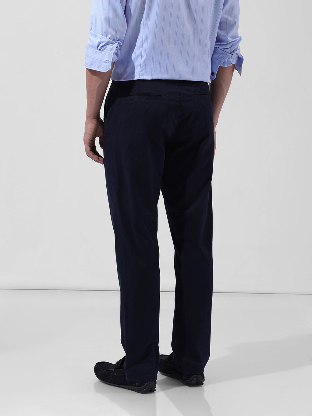 Men's Navy Blue Regular Fit Solid Casual Chinos