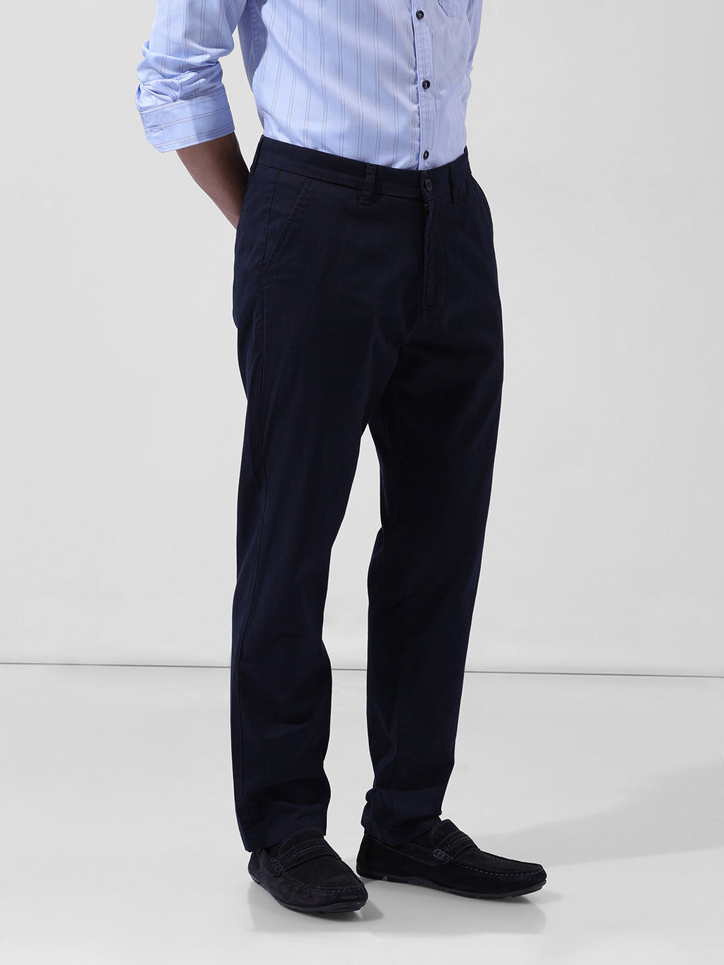 Men's Navy Blue Regular Fit Solid Casual Chinos