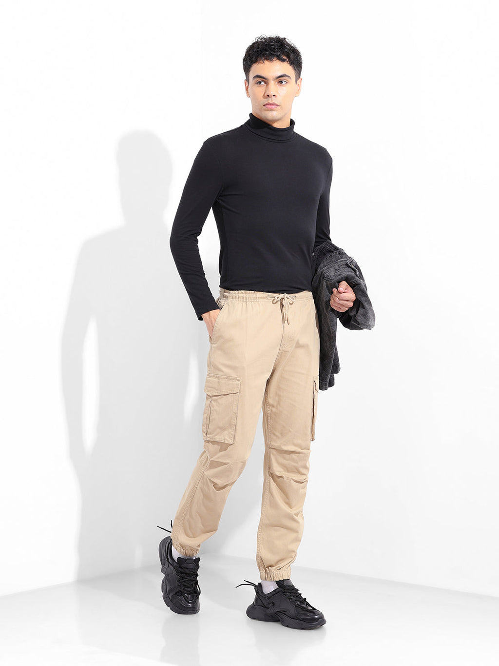 Men's Beige Relaxed Fit Solid Utility Cargo