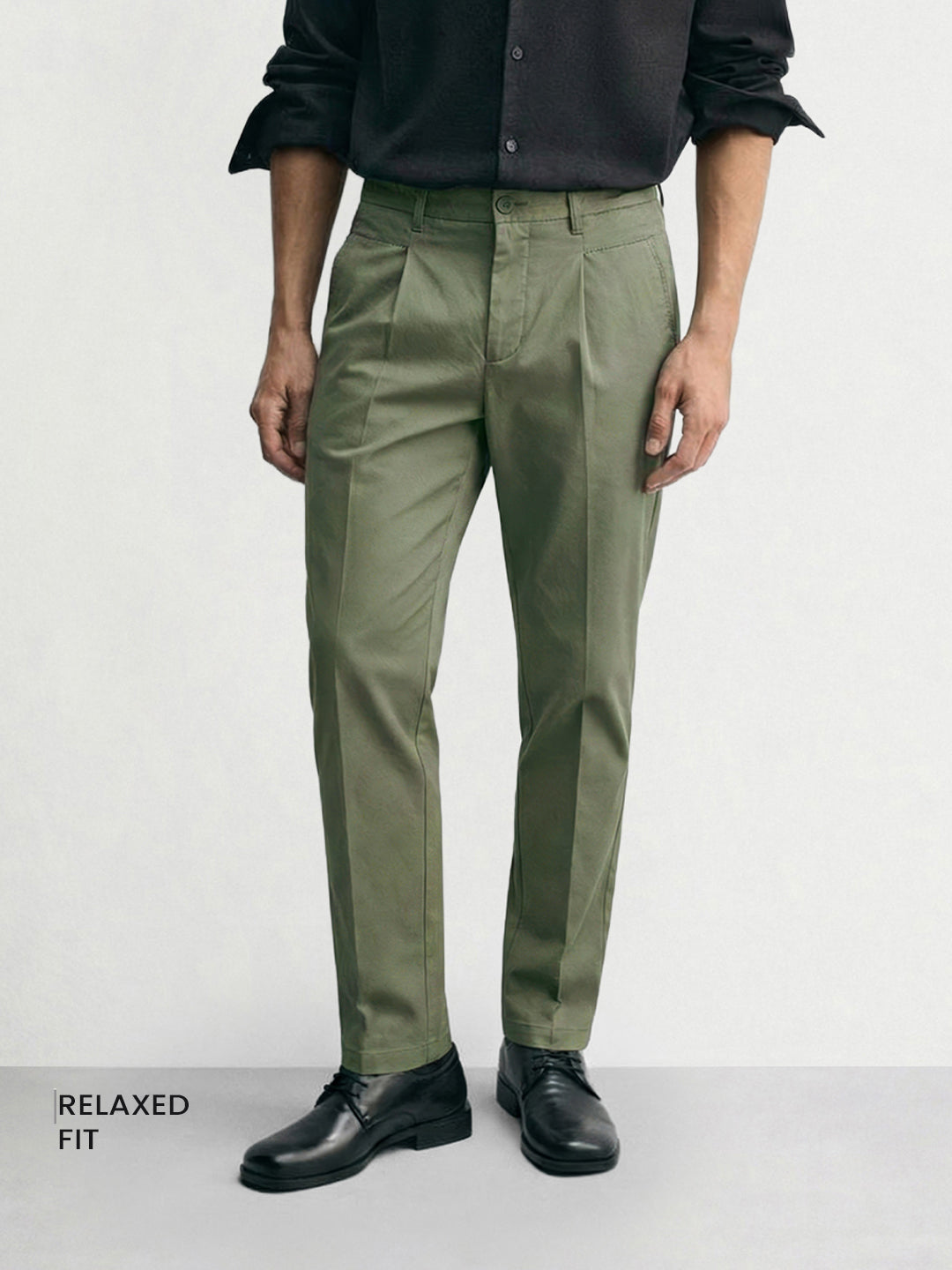 Men's Green Relaxed Fit Solid Casual Trousers
