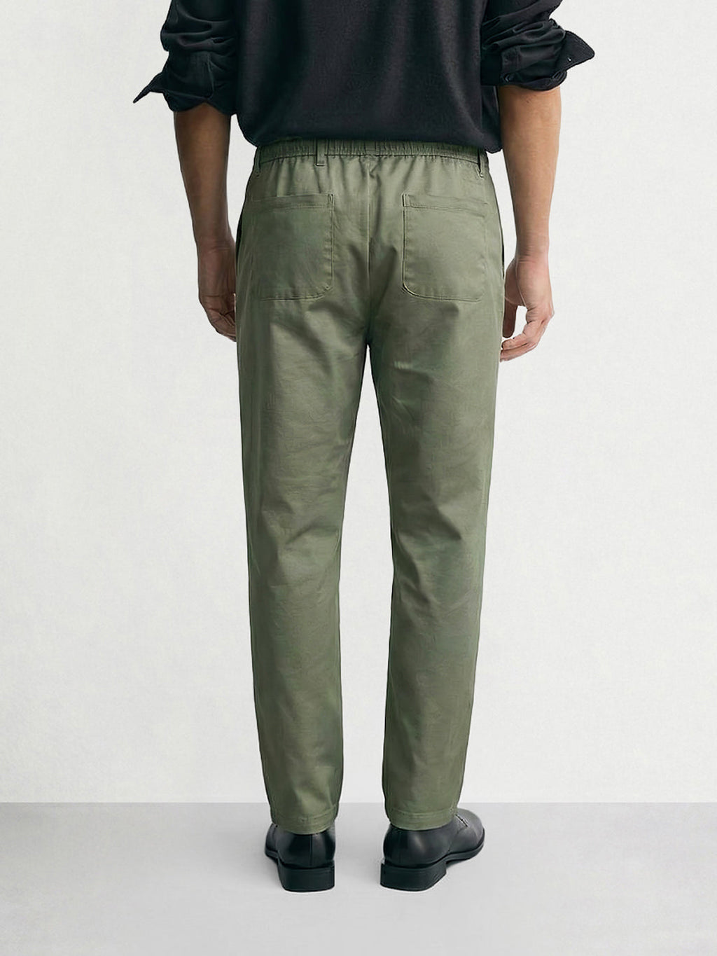Men's Green Relaxed Fit Solid Casual Trousers