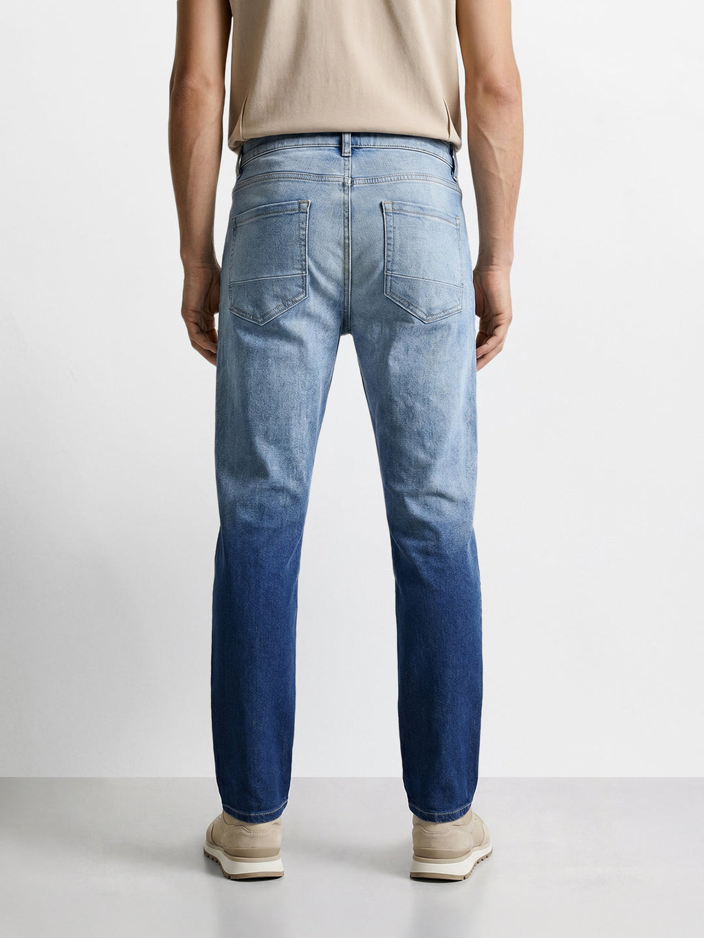 Men's Grey Relaxed Fit Solid Casual Trousers