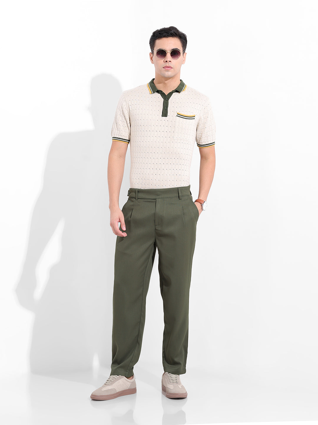 Men's Earthy Green Regular Fit Solid Casual Trouser
