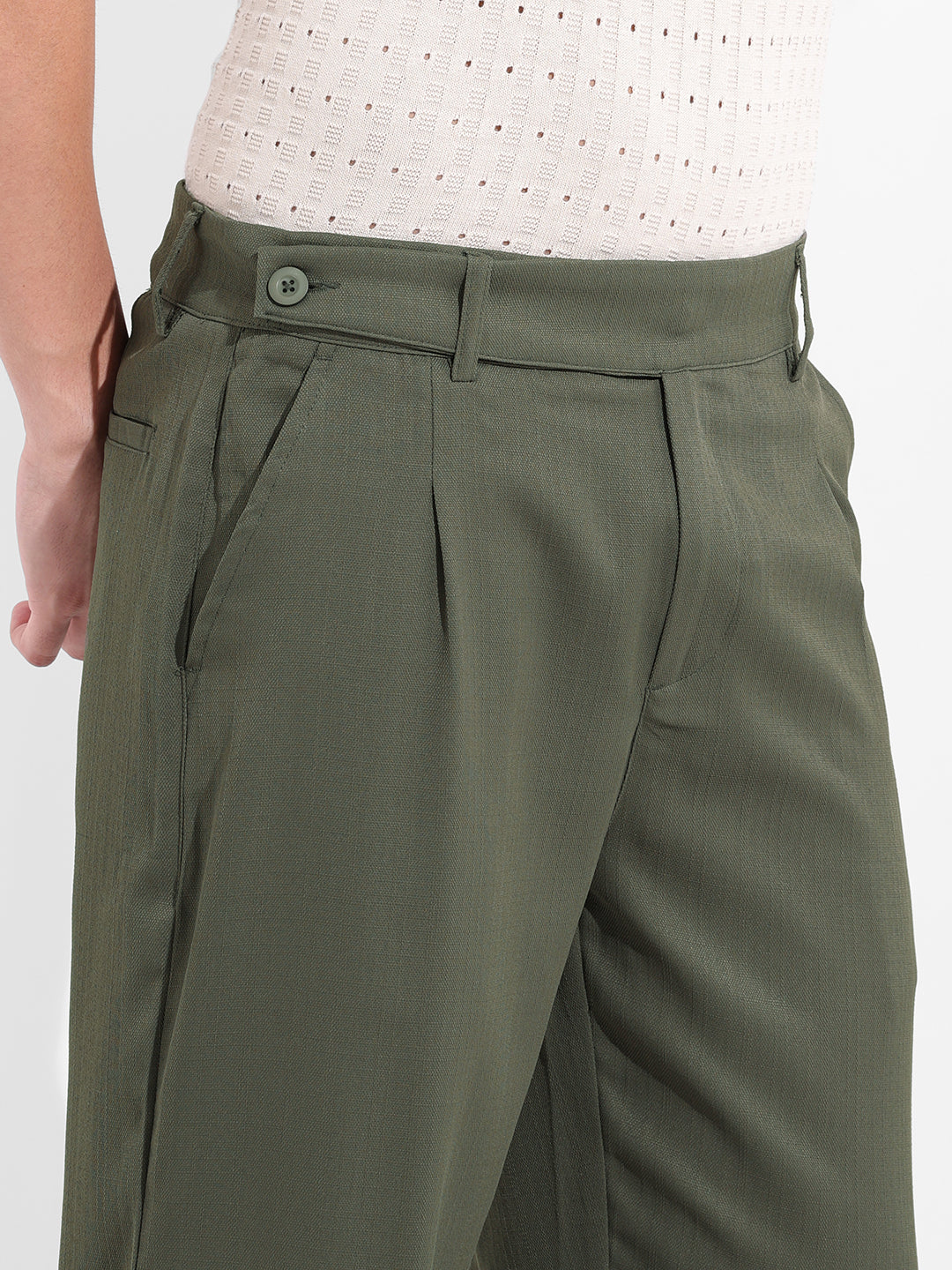 Men's Earthy Green Regular Fit Solid Casual Trouser