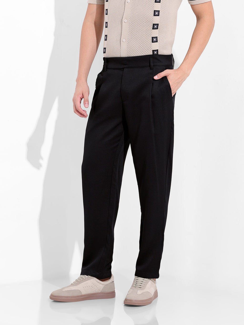 Men's Black Regular Fit Solid Casual Trouser