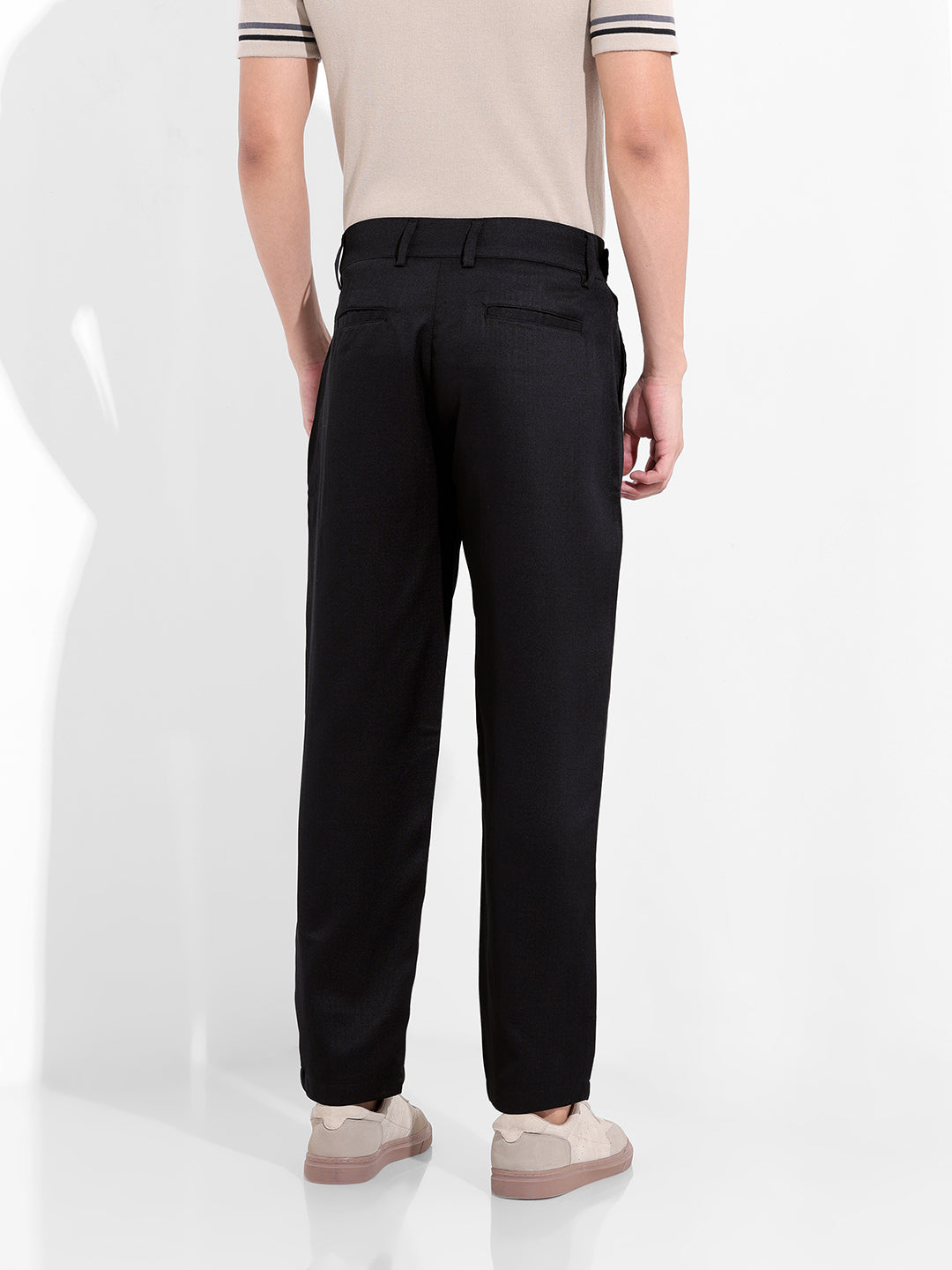 Men's Black Regular Fit Solid Casual Trouser