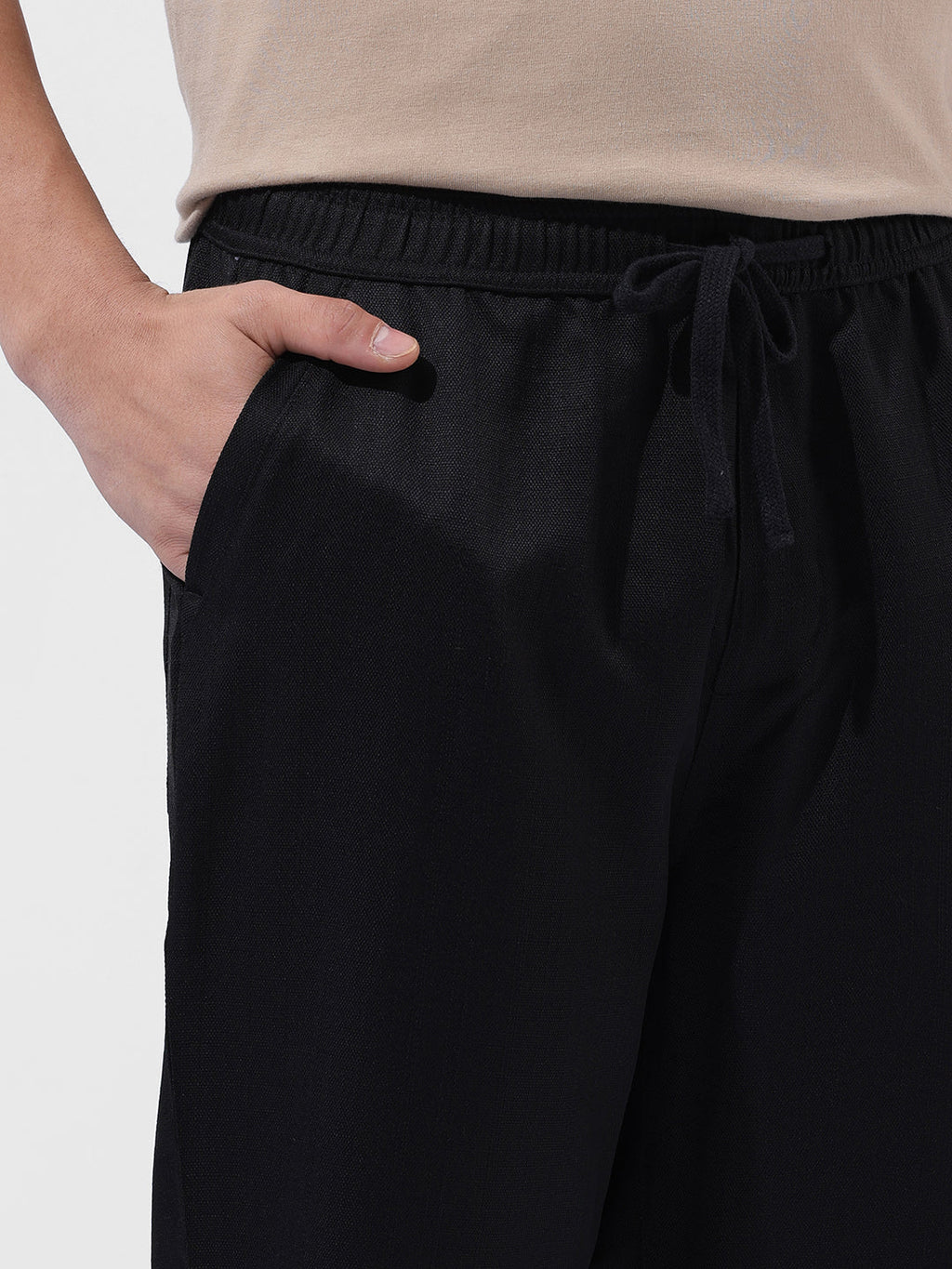 Men's Black Relaxed Fit Solid Casual Trouser