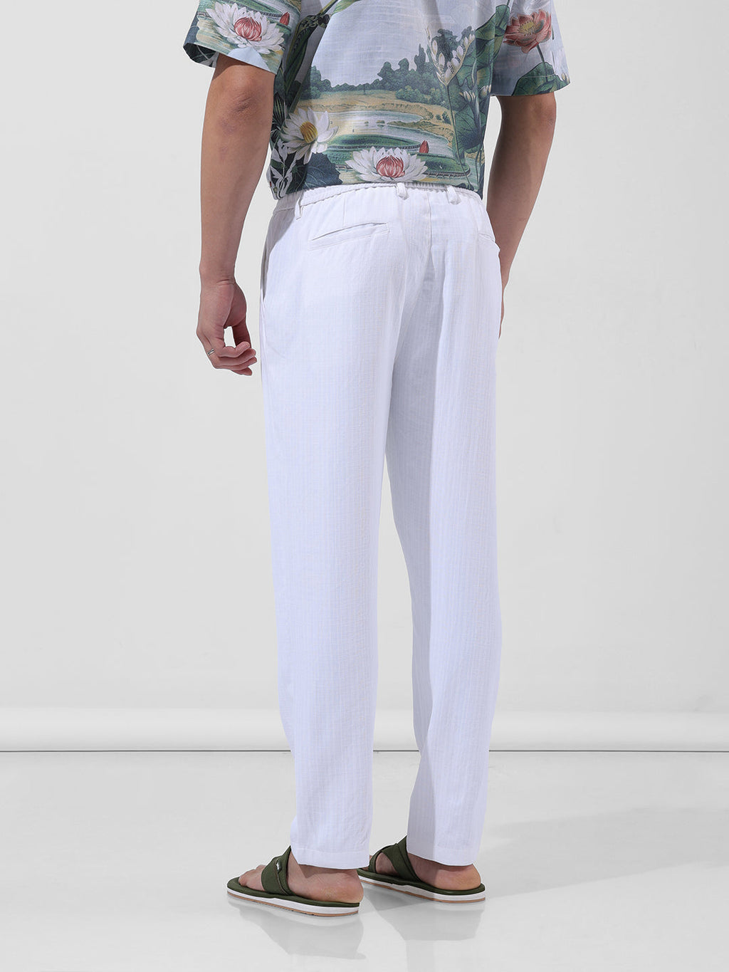 Men's White Regular Fit Solid Casual Trouser
