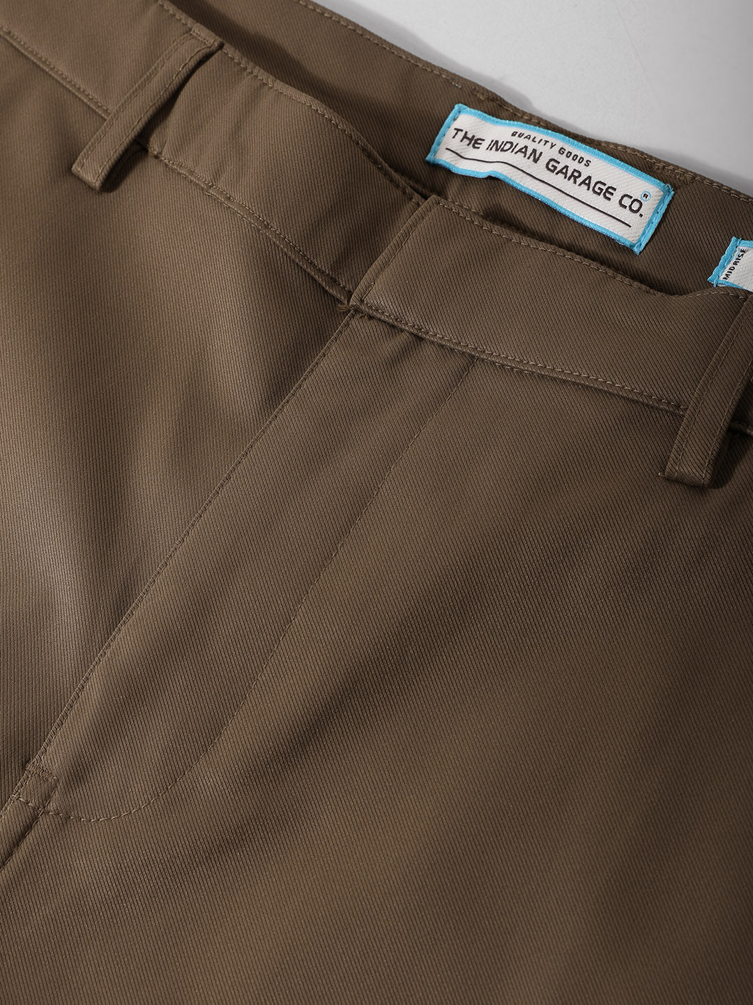 Men's Dark Khaki Regular Fit Solid Casual Trouser
