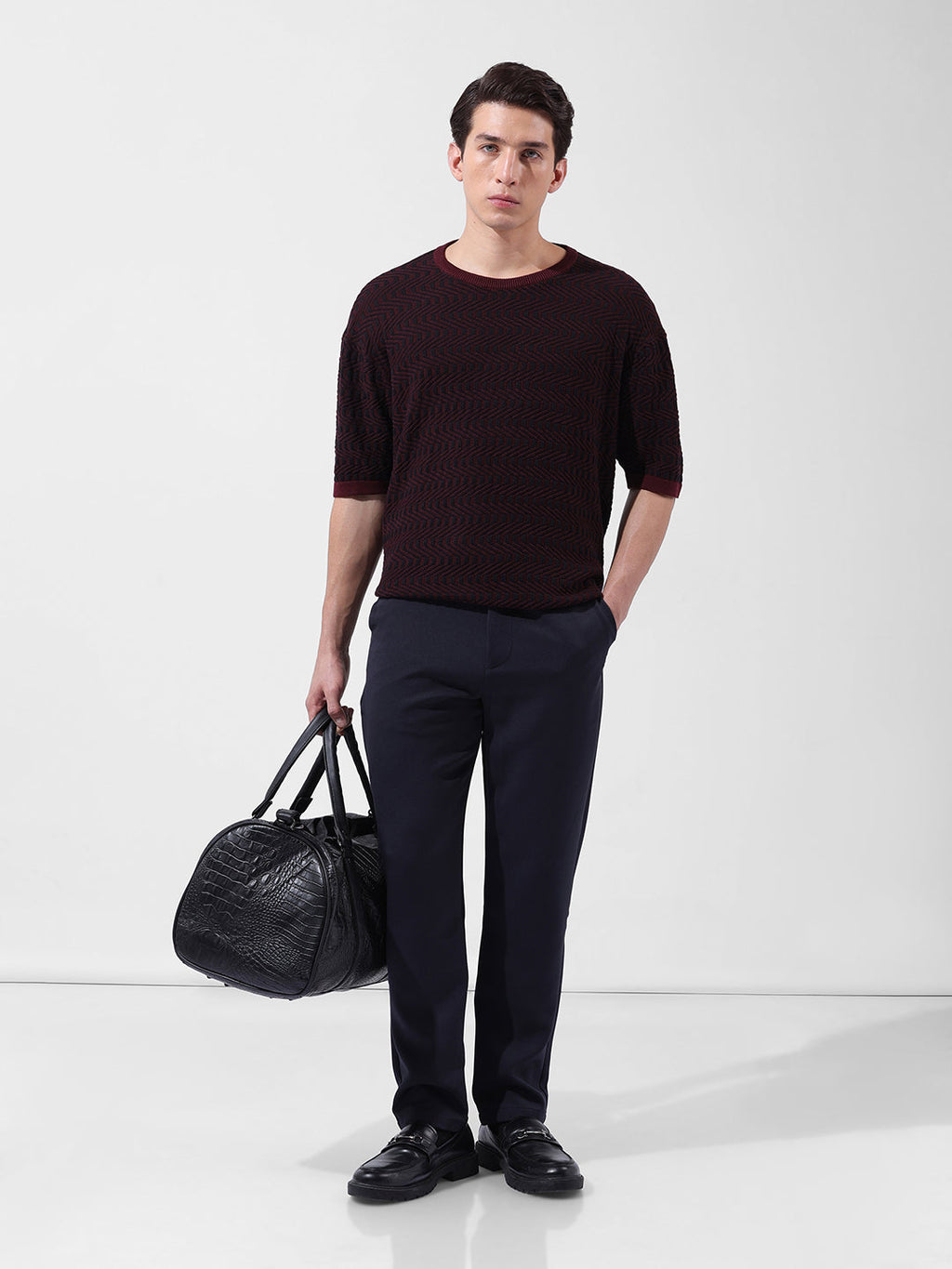 Men's Navy Blue Slim Fit Solid Casual Trouser