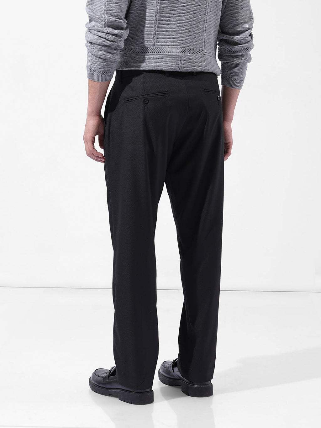 Men's Black Slim Fit Solid Casual Trouser