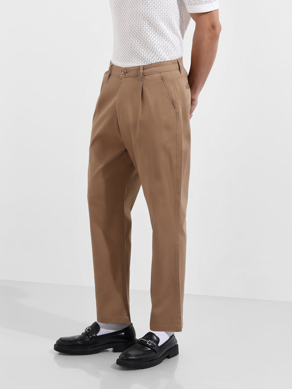 Men's Khaki Relaxed Fit Solid Casual Chinos