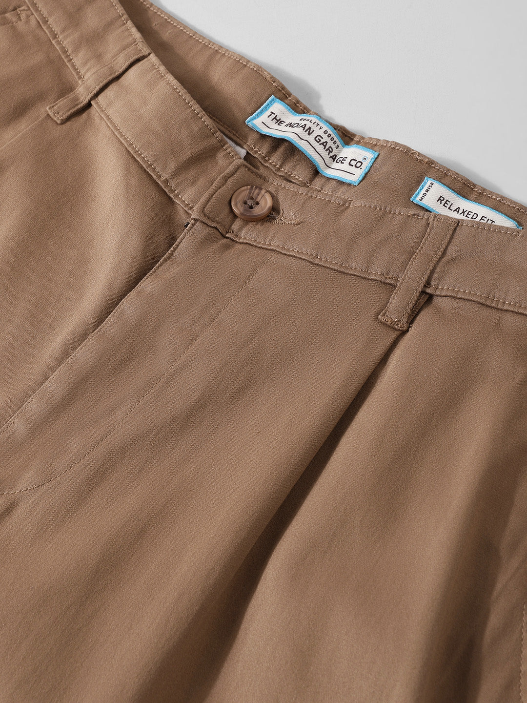 Men's Khaki Relaxed Fit Solid Casual Chinos
