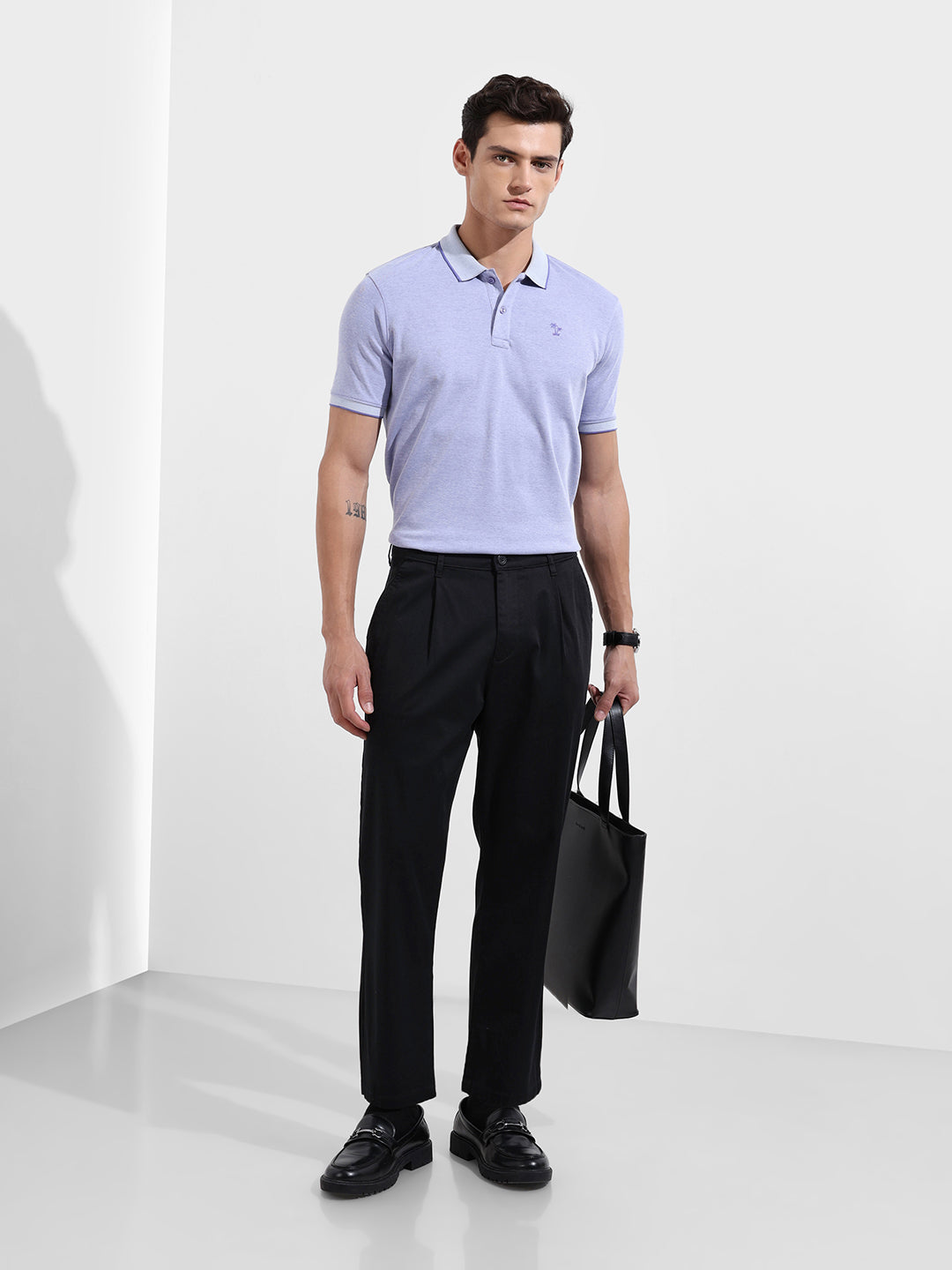 Men's Black Relaxed Fit Solid Casual Chinos