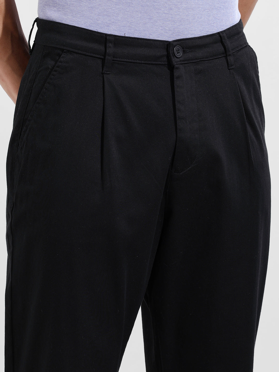 Men's Black Relaxed Fit Solid Casual Chinos
