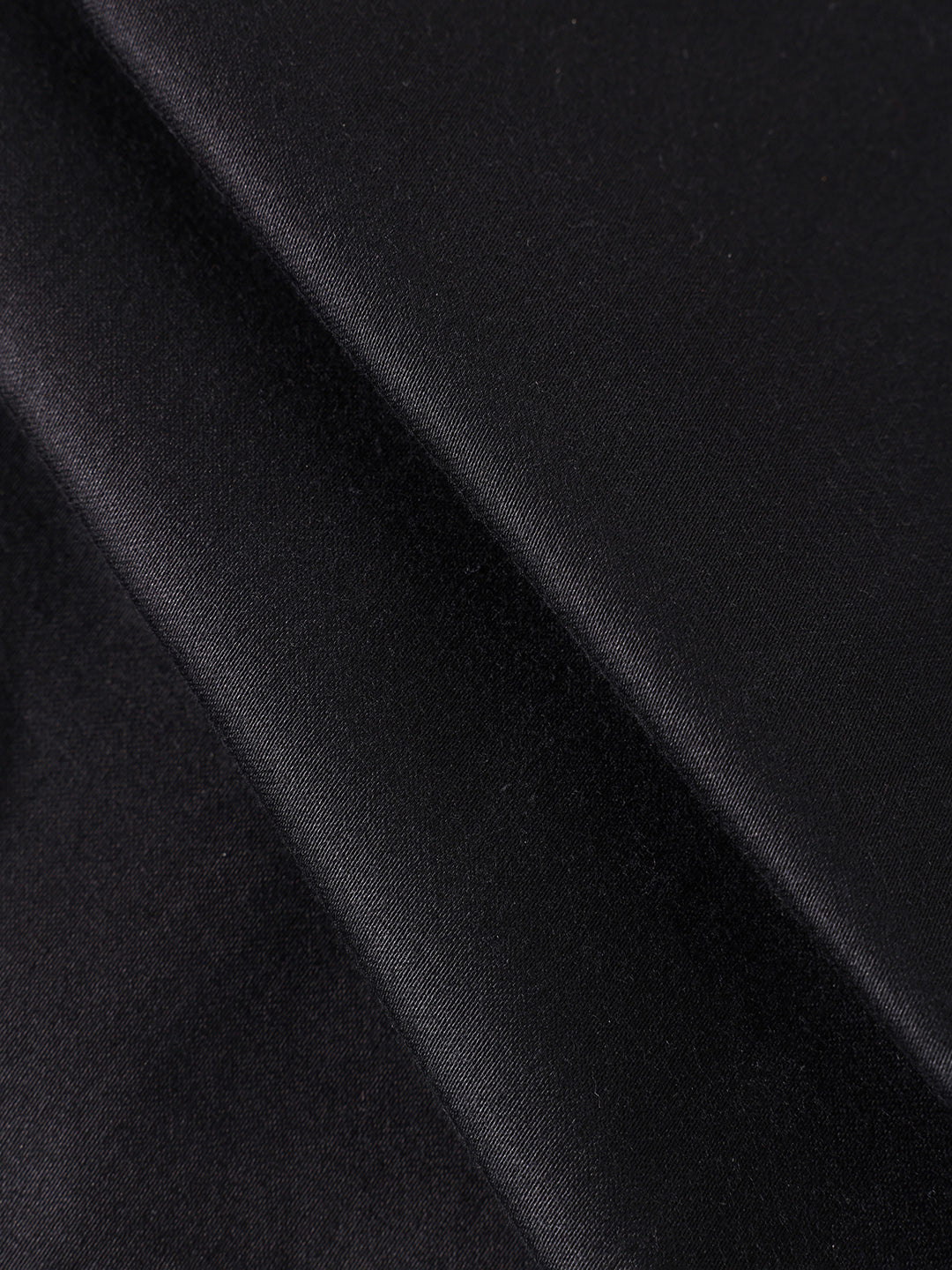 Men's Black Relaxed Fit Solid Casual Chinos