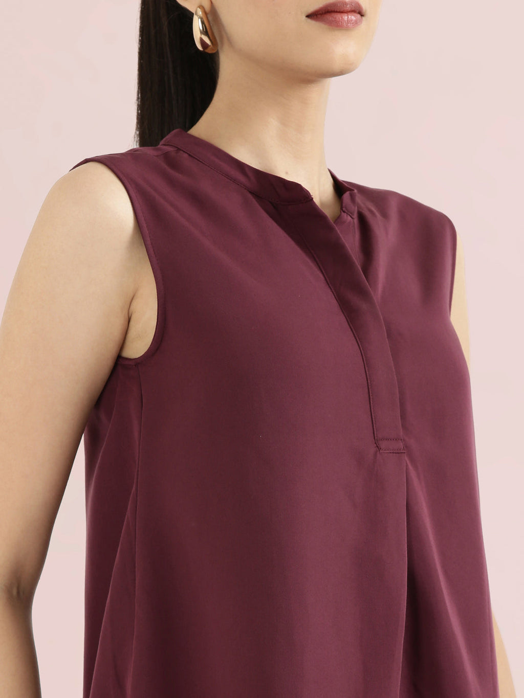 Rayon Mandarin Collar Sleeveless Top