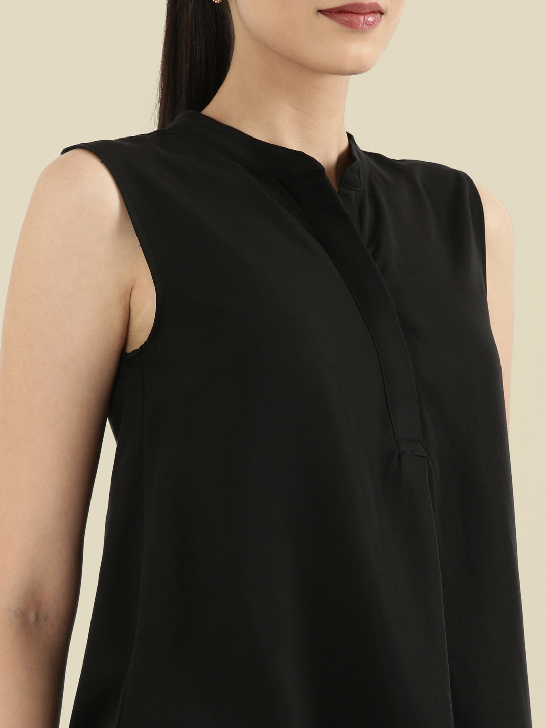 Rayon Mandarin Collar Sleeveless Top
