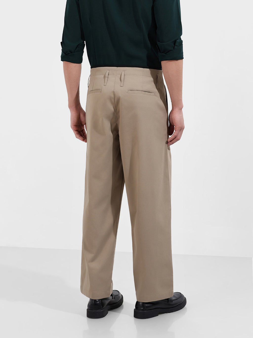 Men's Khaki Relaxed Fit Casual Solid Trousers