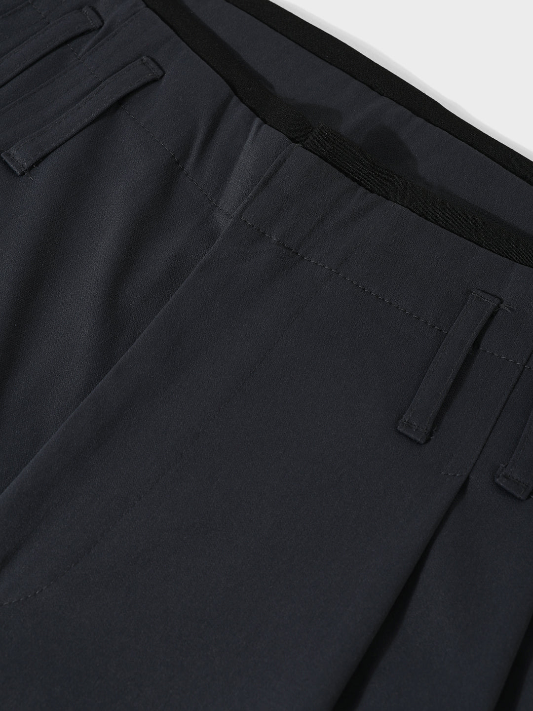 Men's Silver Relaxed Fit Casual Solid Trousers