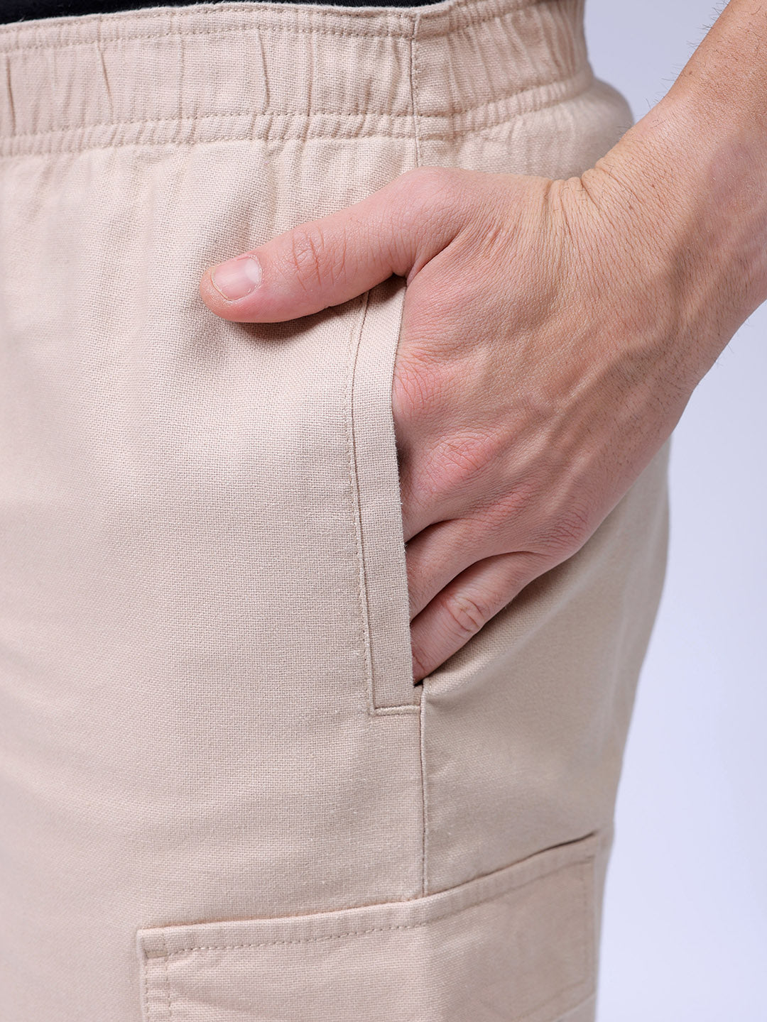 Men's Irish Cream Relaxed Fit Solid Utility Shorts