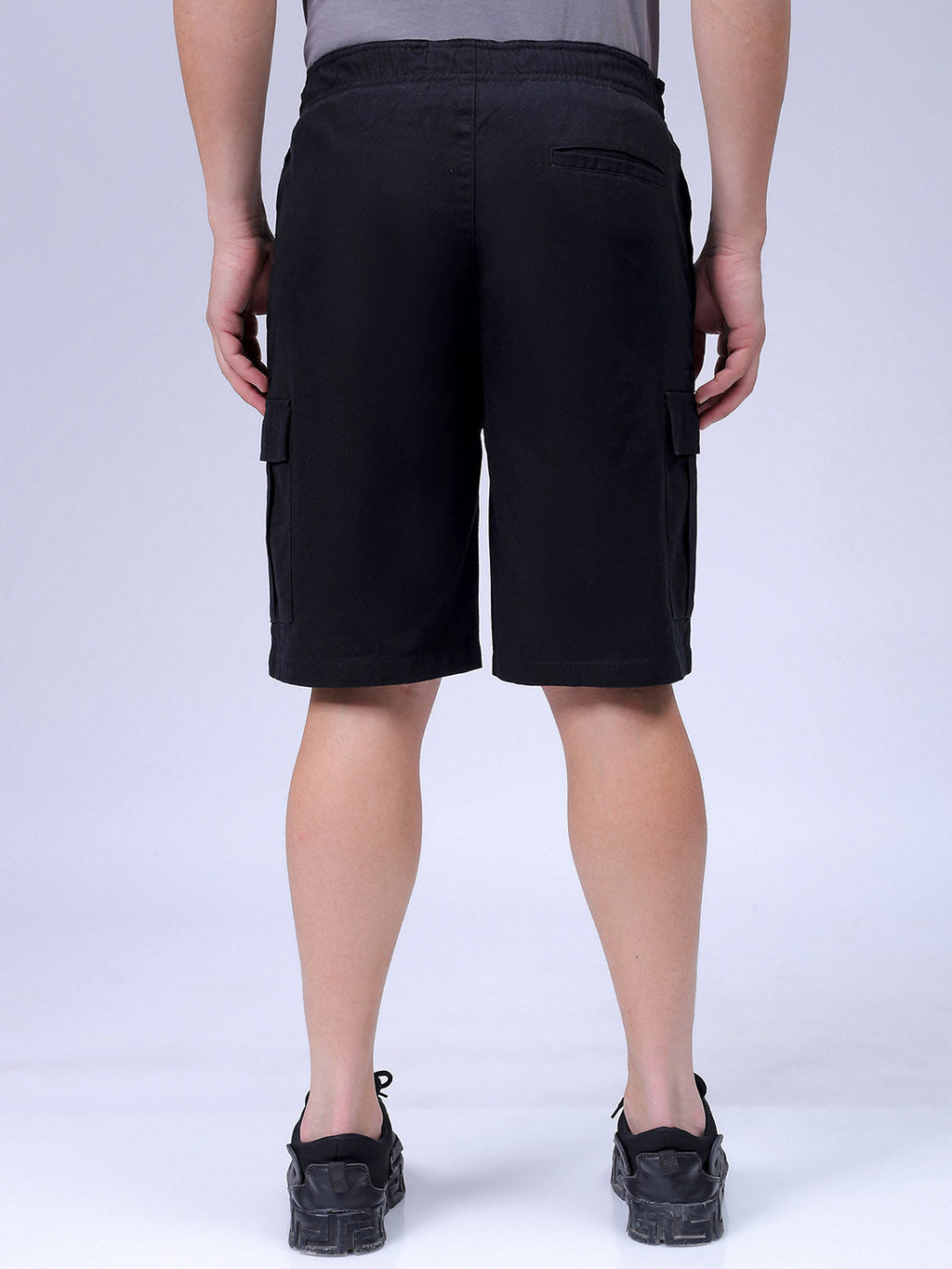 Men's Black Relaxed Fit Solid Utility Shorts