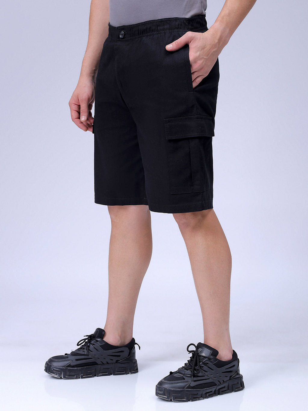 Men's Black Relaxed Fit Solid Utility Shorts