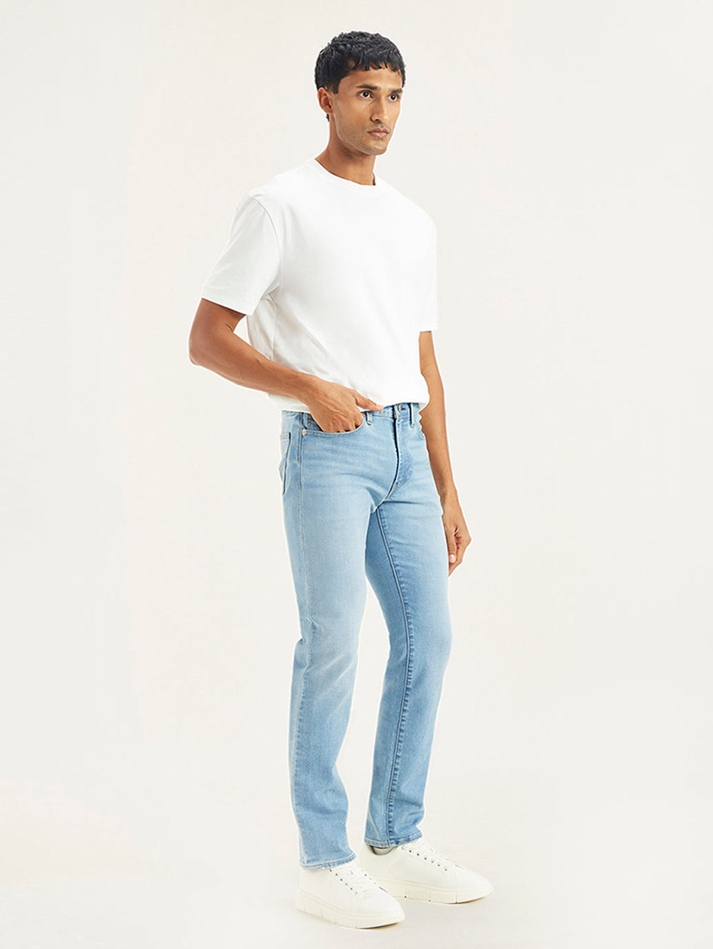 Men's 511 Light Blue Slim Fit Mid Rise Jeans