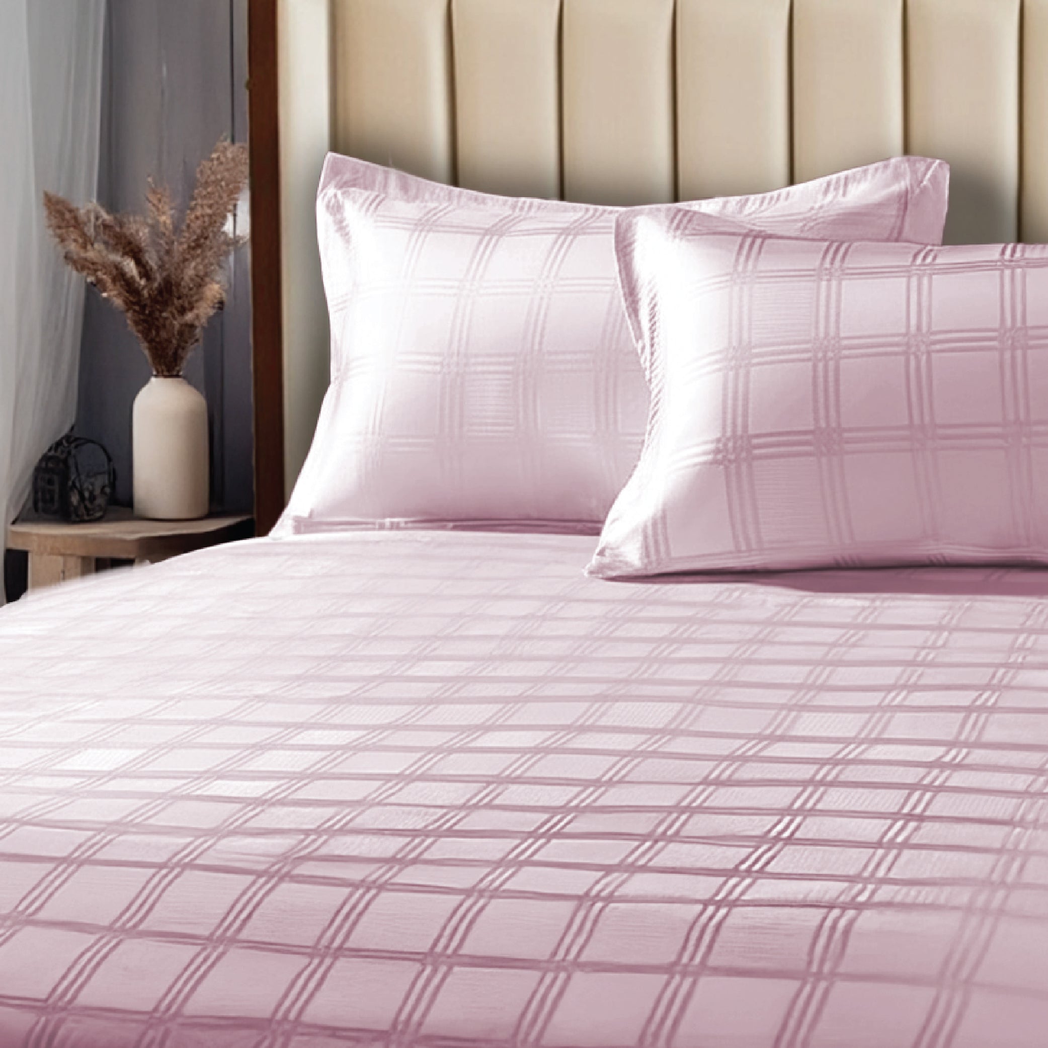 300 TC Super Soft King Bedsheet, Self Woven Checks Design - Pink Checks
