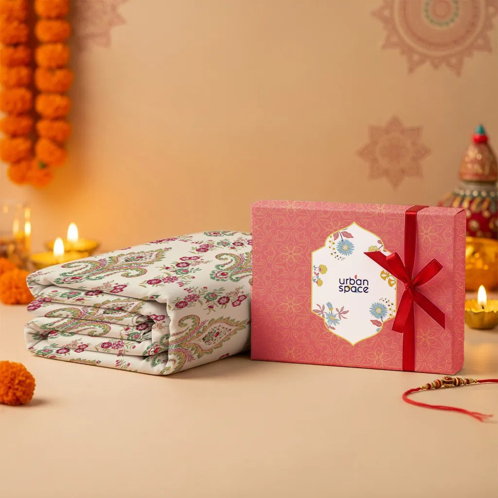 Cotton Double Bedsheet with 3 Cushion Covers in Gift Box Set, Motif Red