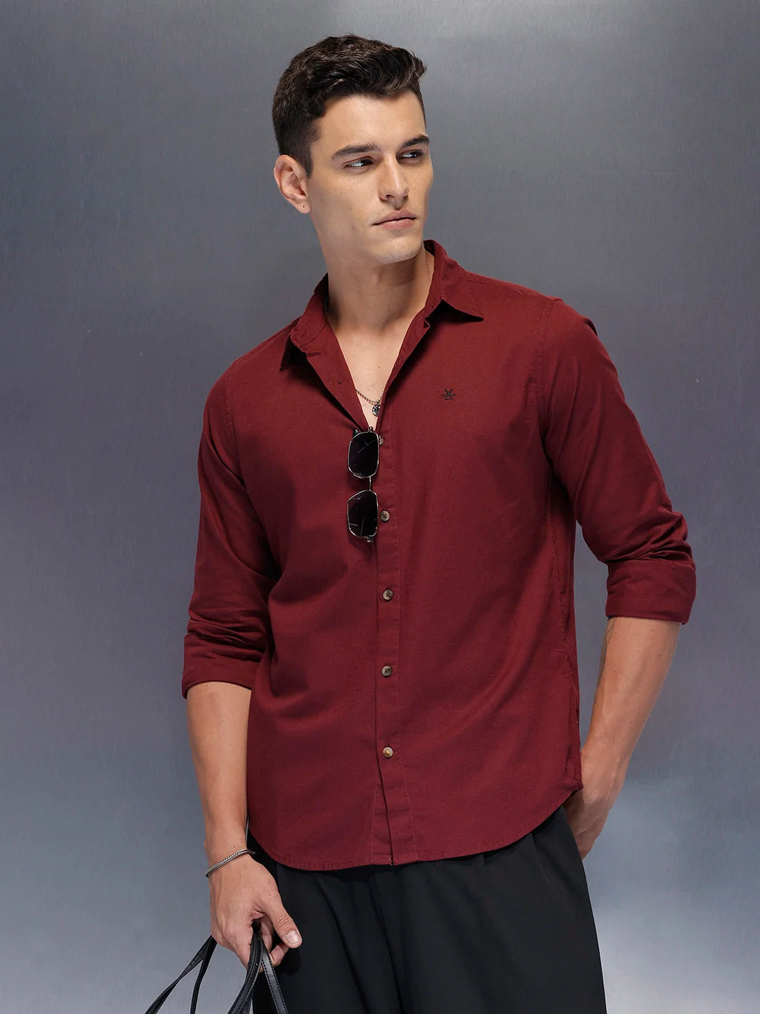 Men's solid shirt with clean tailoring and comfort fit | Wine