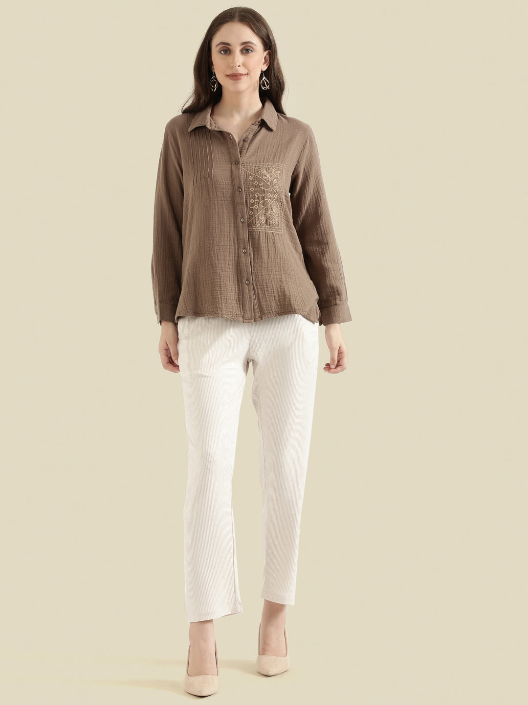 Cotton Pin-Tuck Floral Embroidered Patch Clasic Collar Shirt
