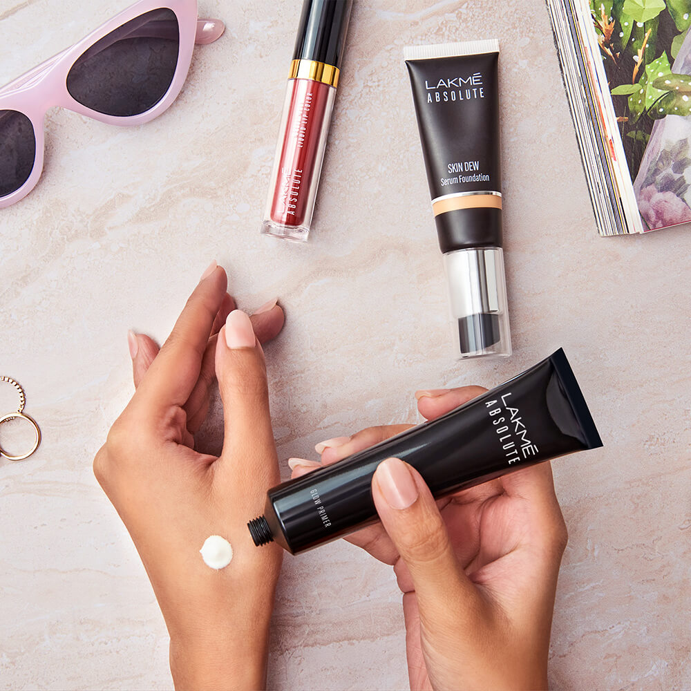 Lakmē Unreal Glow Primer