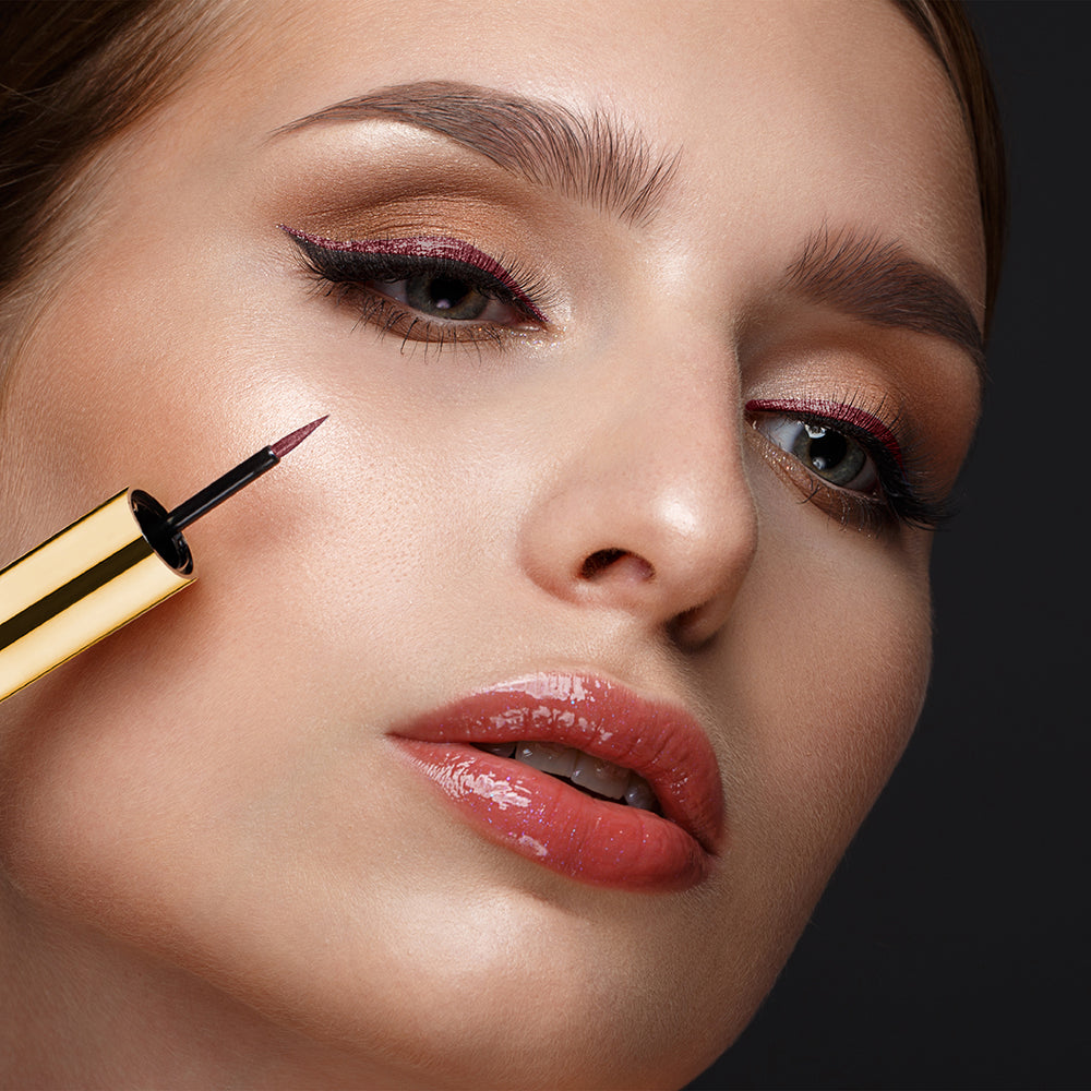 Lakmē Glitterati Collection Shine Eyeliner