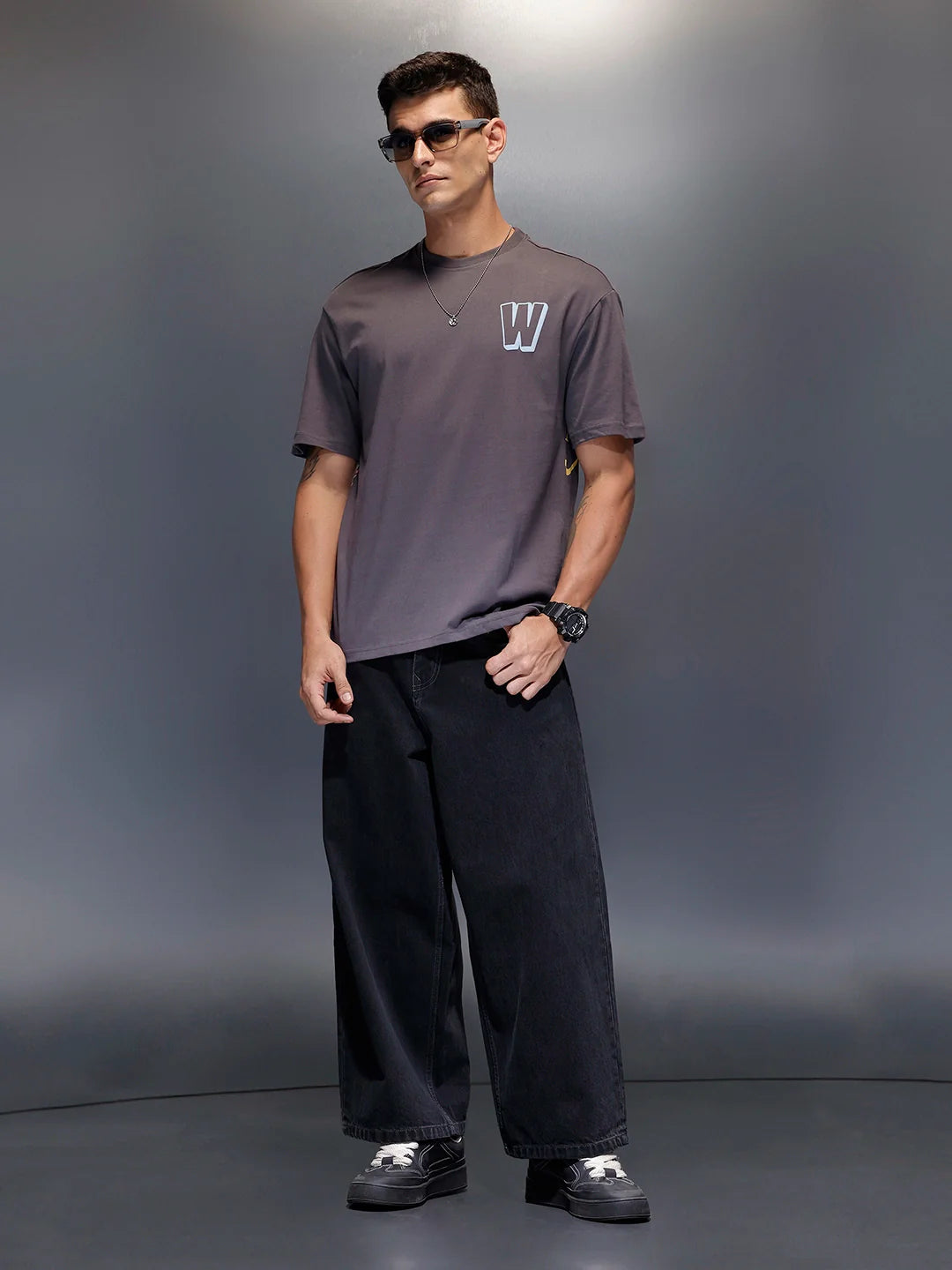 Men's oversized graphic T-shirt with bold back print | Charcoal
