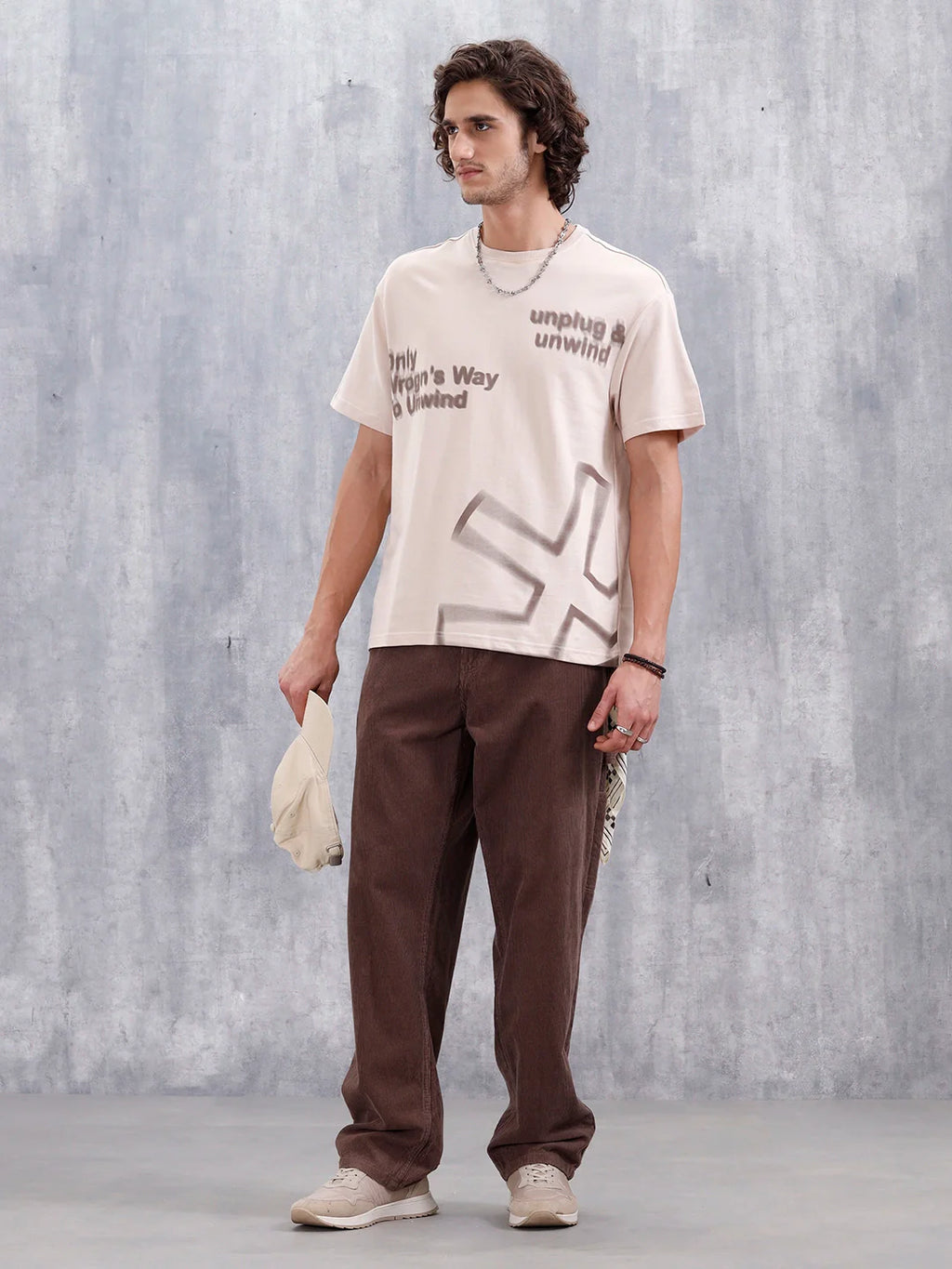 Casual Men Oversized Fit Tee With Placement Graphic | Beige
