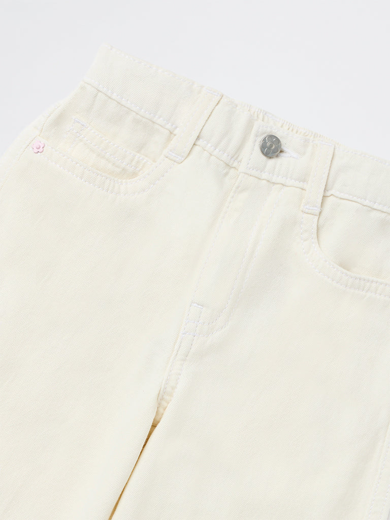 HOP Kids Girls Off-White Solid Mid-Rise Denim Cargo Jeans