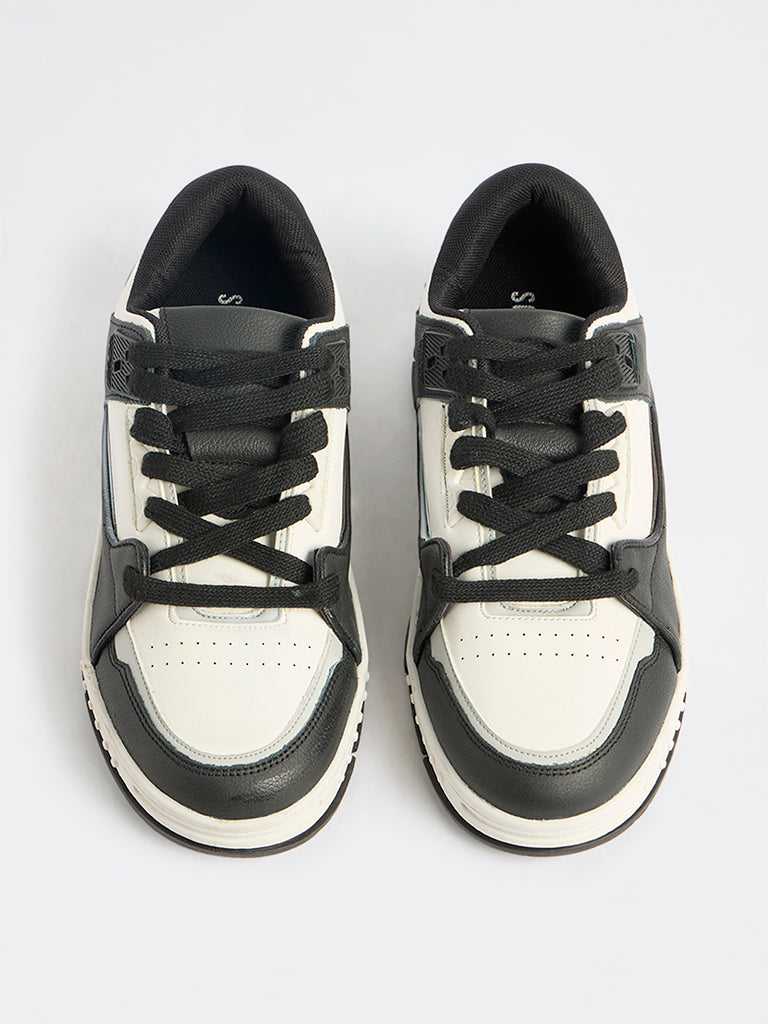 SOLEPLAY Black Colour-Blocked Lace-Up Sneakers