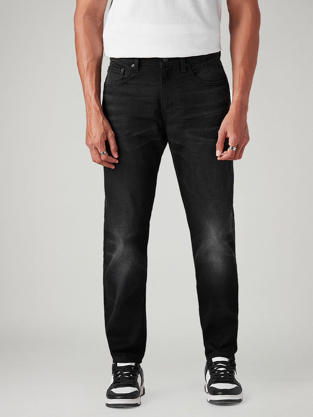 Men's 512 Black Slim Tapered Fit Mid Rise Selvedge Jeans