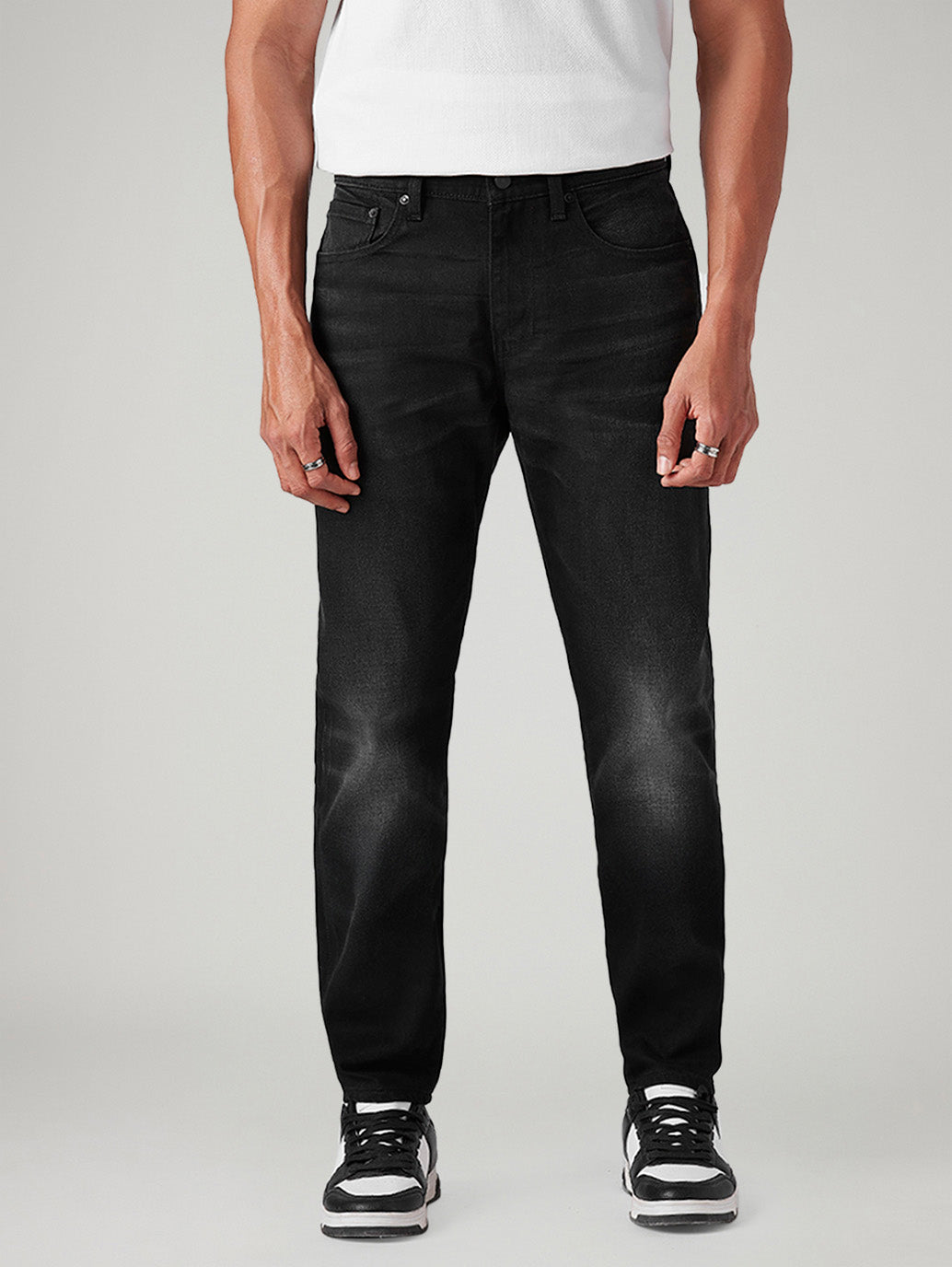 Men's 512 Black Slim Tapered Fit Mid Rise Selvedge Jeans