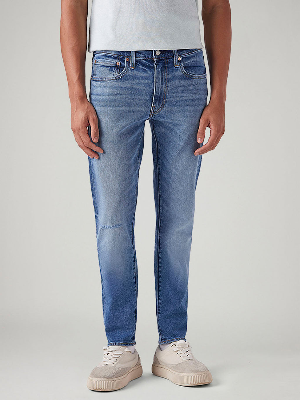 Men's 512 Light Blue Slim Tapered Fit Mid Rise Jeans