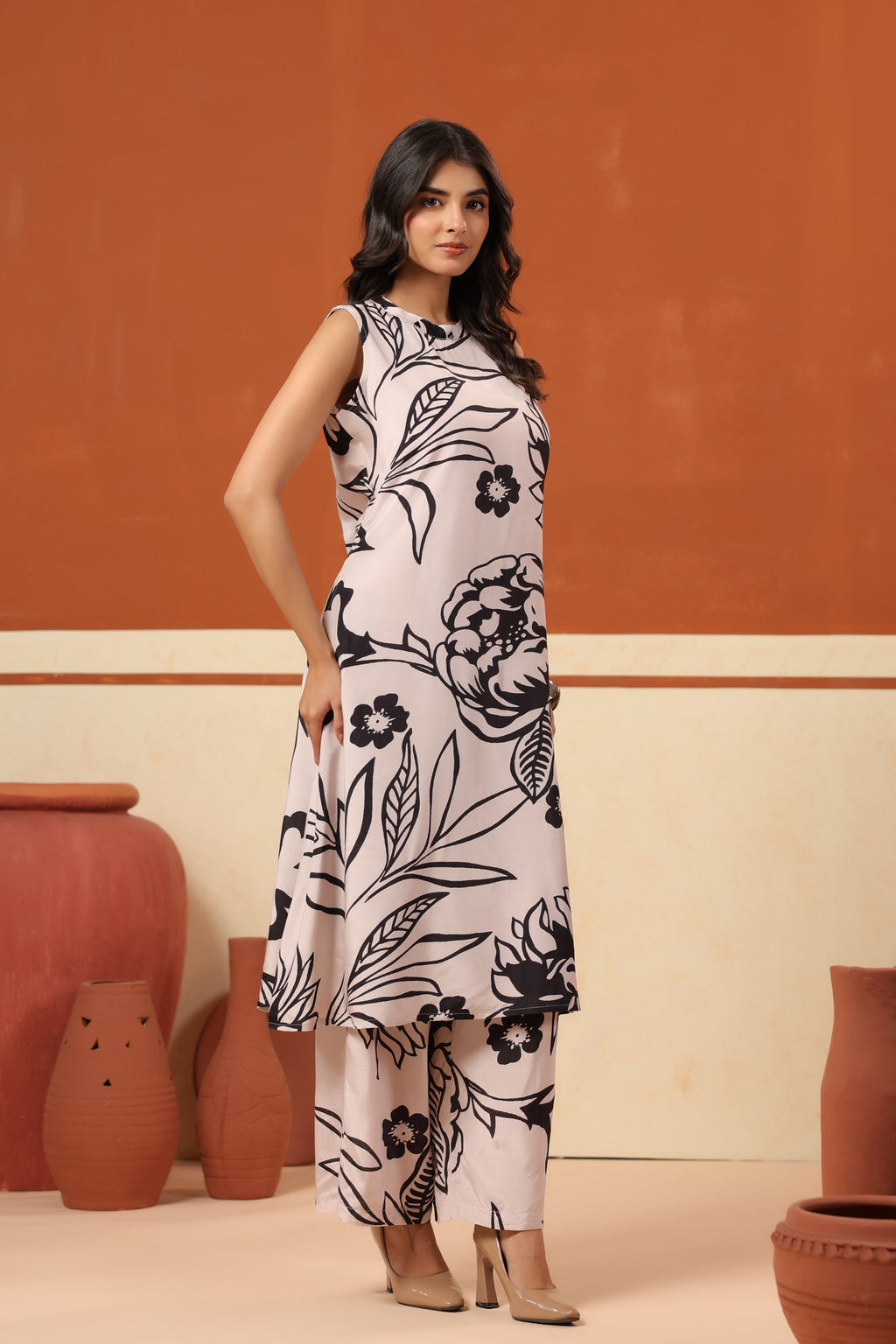 White Black Floral Printed Sleeveless Top Pant RussianSilk Co-ord Set