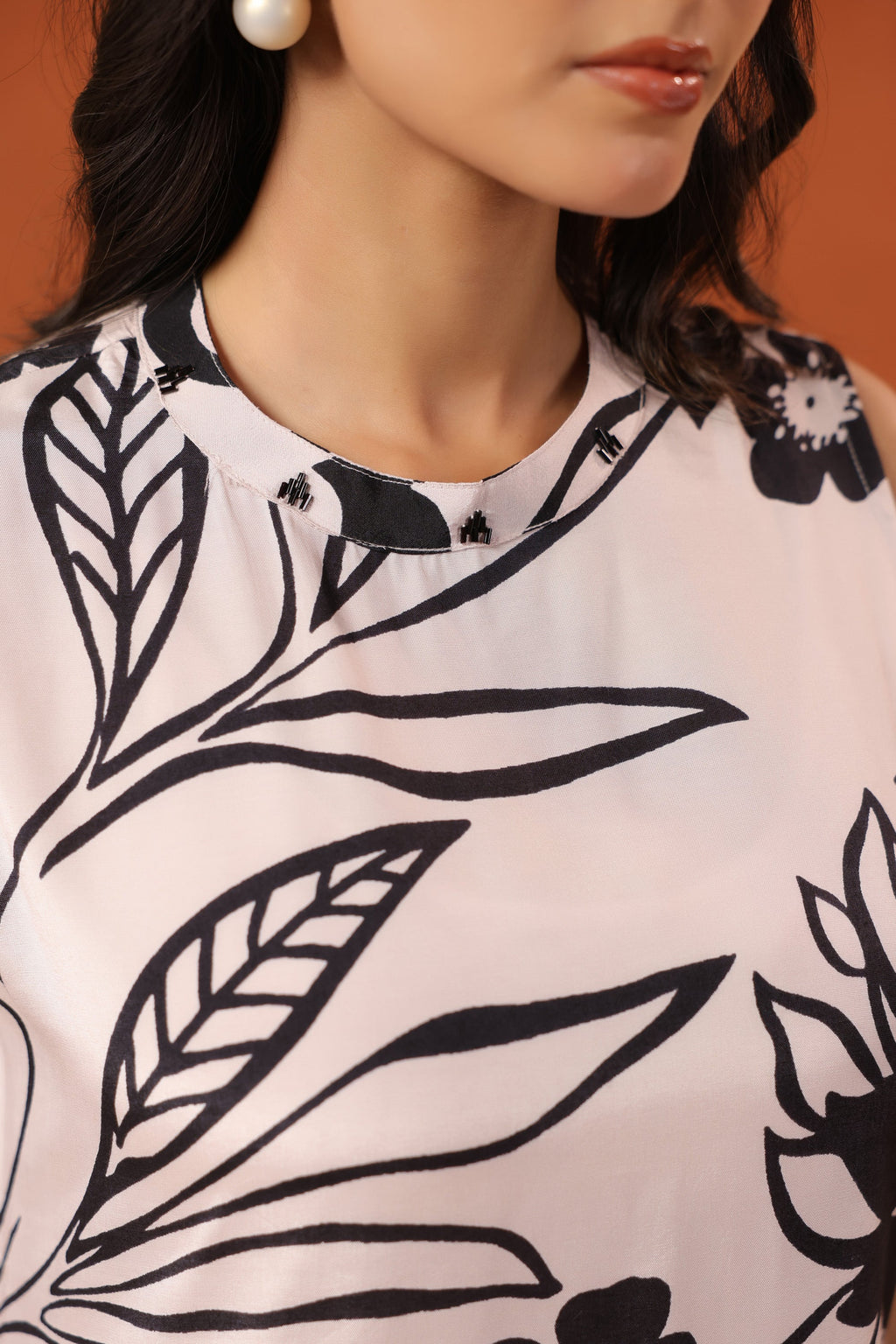 White Black Floral Printed Sleeveless Top Pant RussianSilk Co-ord Set