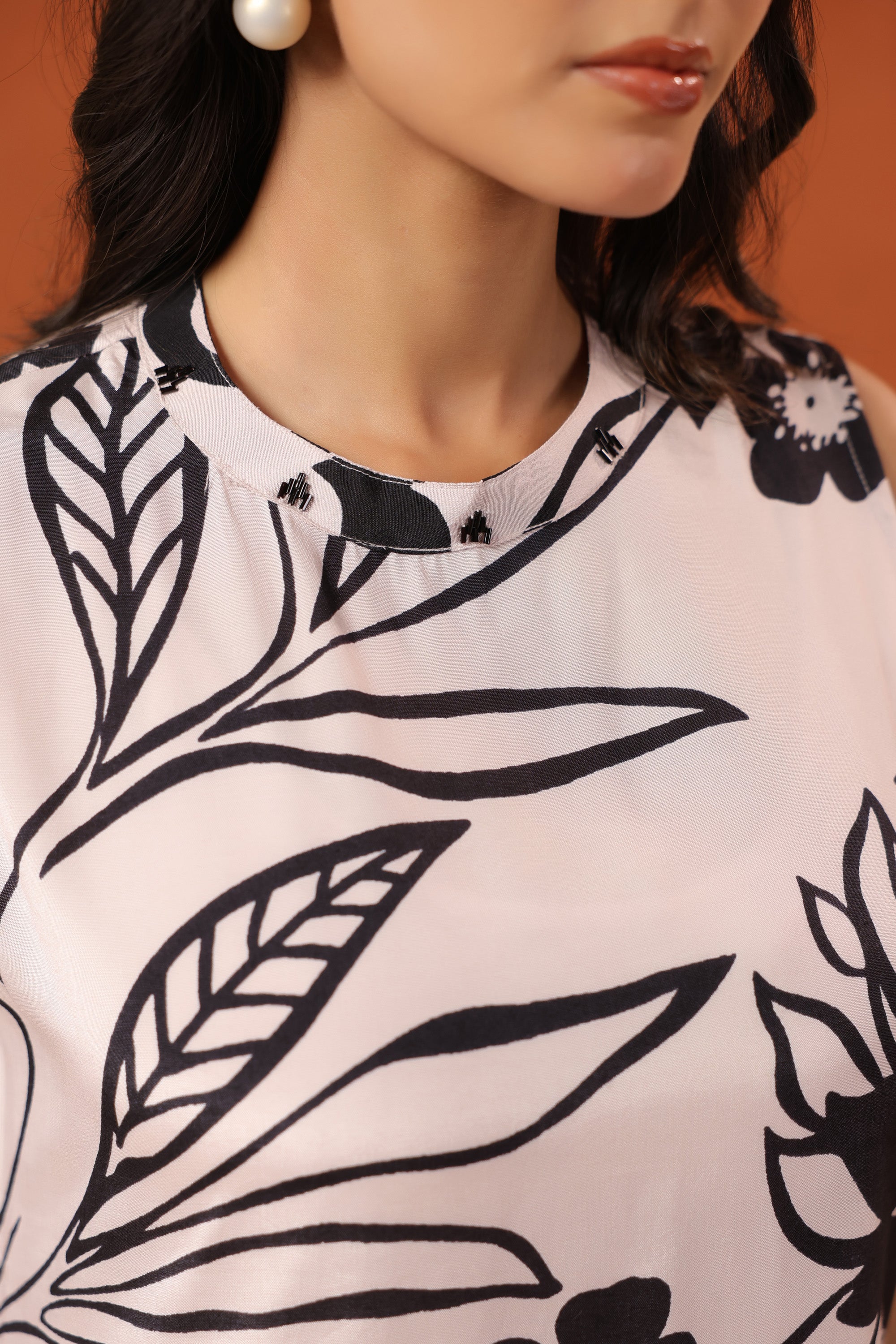 White Black Floral Printed Sleeveless Top Pant RussianSilk Co-ord Set