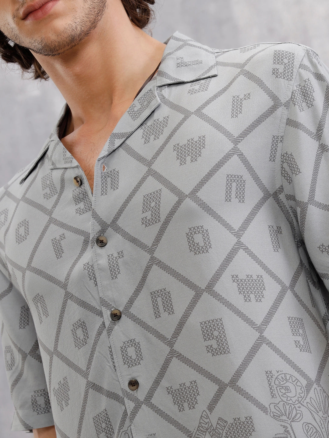 Fluid Placement Print Shirt In Resort Collar  |  Grey